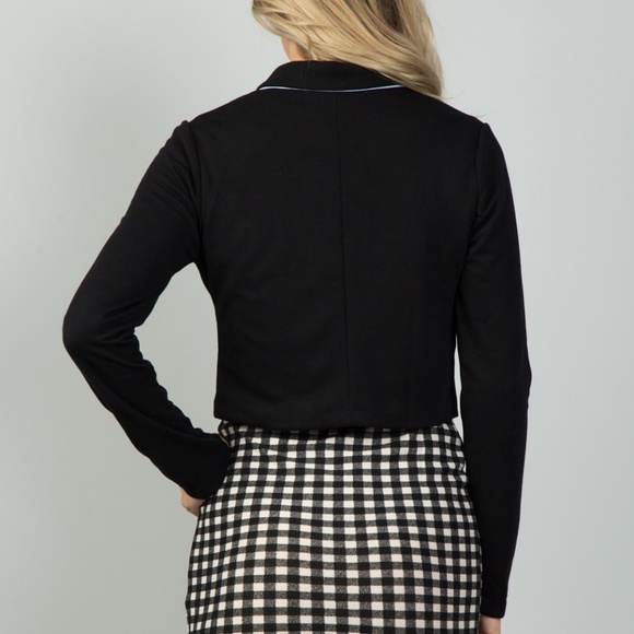 Ladies fashion black and white detail open front - Picture 4 of 6